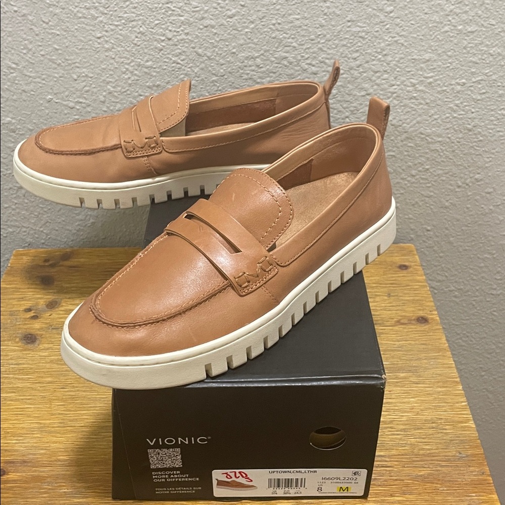 Vionic Uptown Loafer, size 8 - Picture 2 of 9